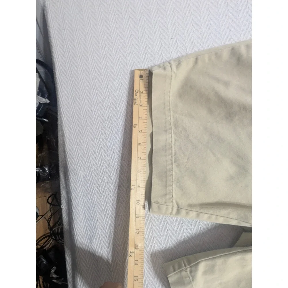 Polo Ralph Lauren shorts  Men's Khaki Chino Size 36 Classic Flat Front Cotton